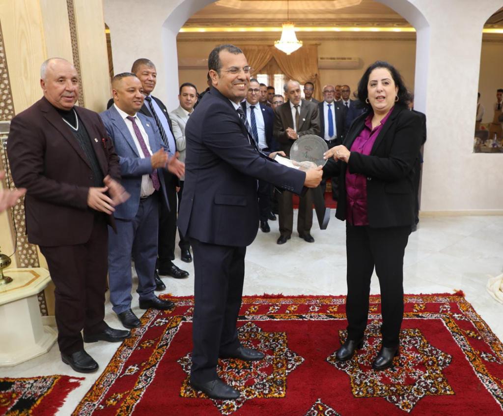 الجمعية المغربية لرؤساء مجالس العمالات والأقاليم تنظم يوما دراسيا حول: “النقل المدرسي في العالم القروي بين إكراهات التدبير وسبل تطوير الخدمات”